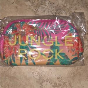 Wet n wild make up bag